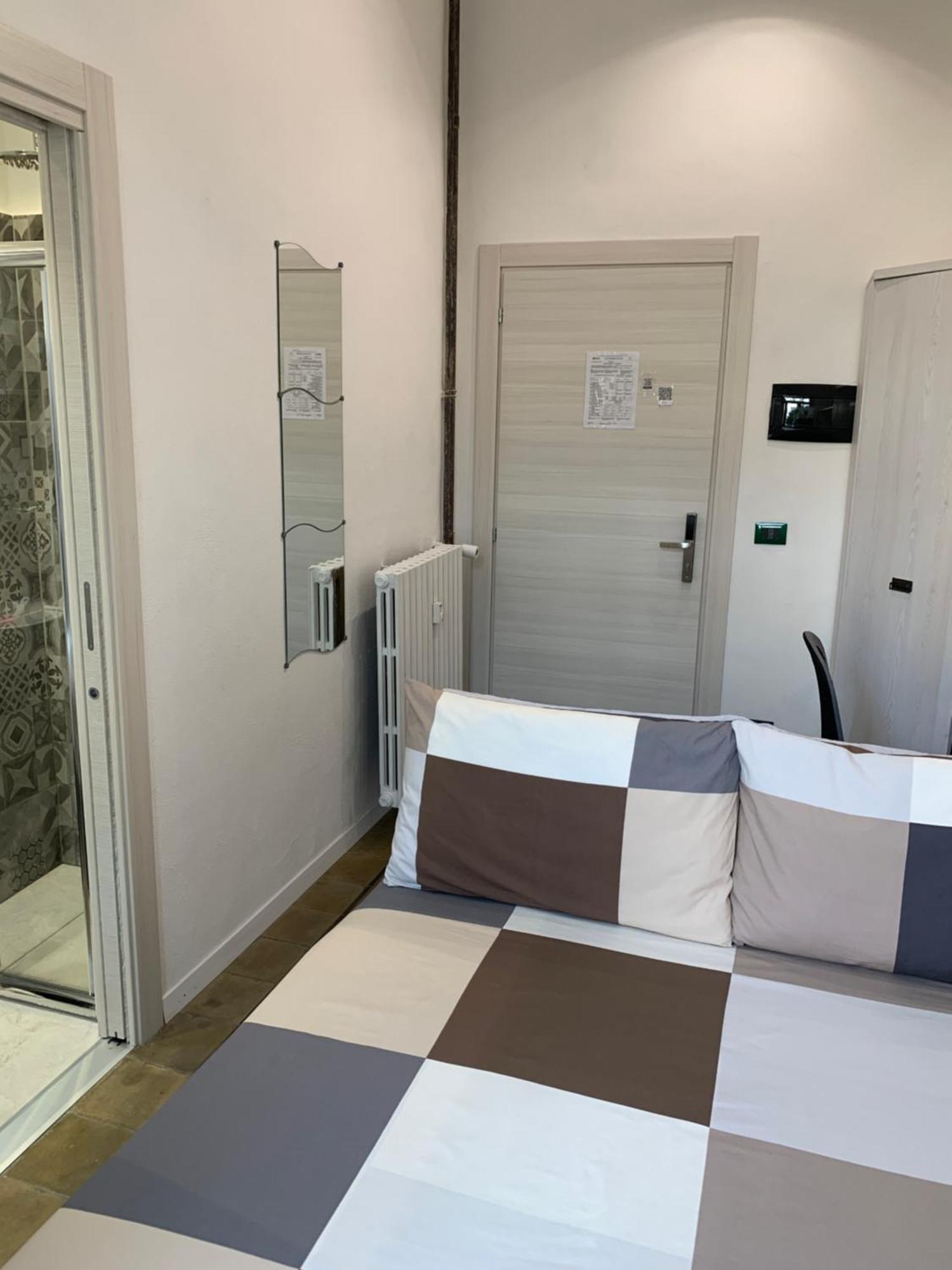 Drooms 4,0 Domotic Smart Self 24H,7 Vicino Treni Porta Susa E Centro Storico Torino Exterior foto